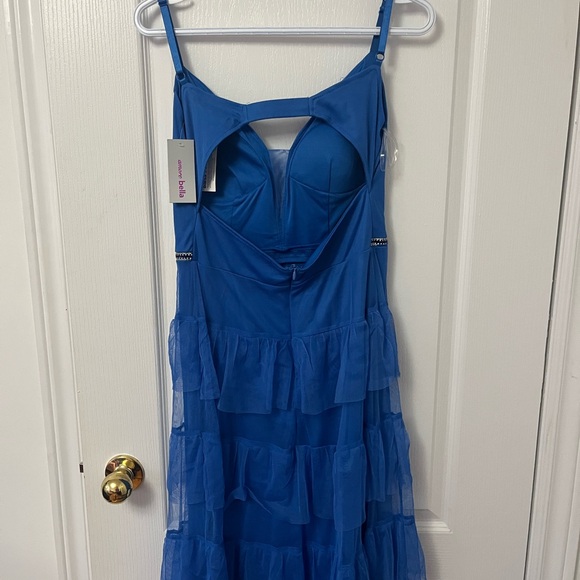 Blue Ruffled Sleeveless Dress - Picture 2 of 2